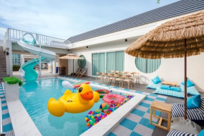 Cloud9 Pool Villa